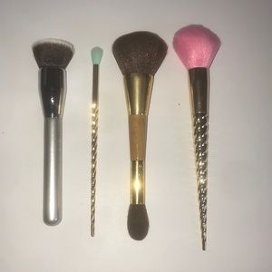 Tarte And It Cosmetics Brush Bundle